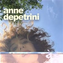 Anne Depetrini dans À côté