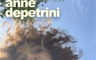 Anne Depetrini dans À côté