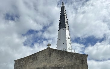 Un chef d'oeuvre de l'art roman saintongeais en péril