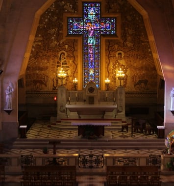 Découverte de l'église Art déco Saint-André-et-Sainte-Jeanne-d'Arc de Fétilly