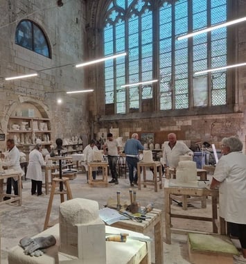 Découverte de l'atelier de sculpture sur pierre de Saintes