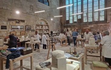 Découverte de l'atelier de sculpture sur pierre de Saintes