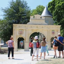 Visites guidées : le château médiéval de Surgères