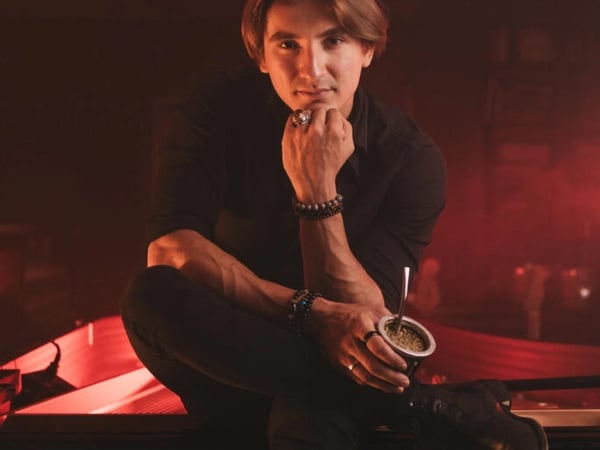 Voyage sans frontière avec le pianiste Marco Poingt