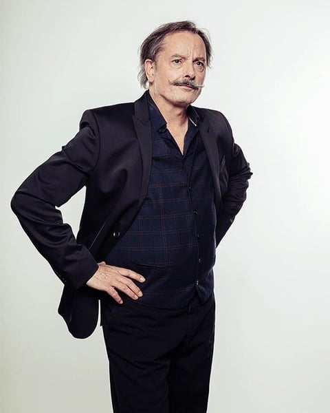 Christophe Alévêque dans Revue de presse