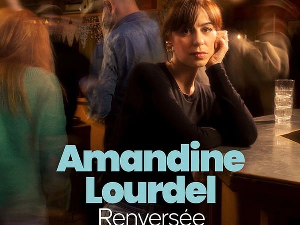 Amandine Lourdel, Renversée